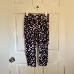 Cali Medium purple cheetah leggings